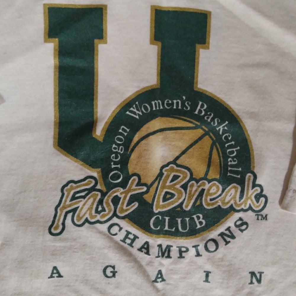 Vintage 90s Oregon Ducks Women Basketball Fast Break Club T-Shirt